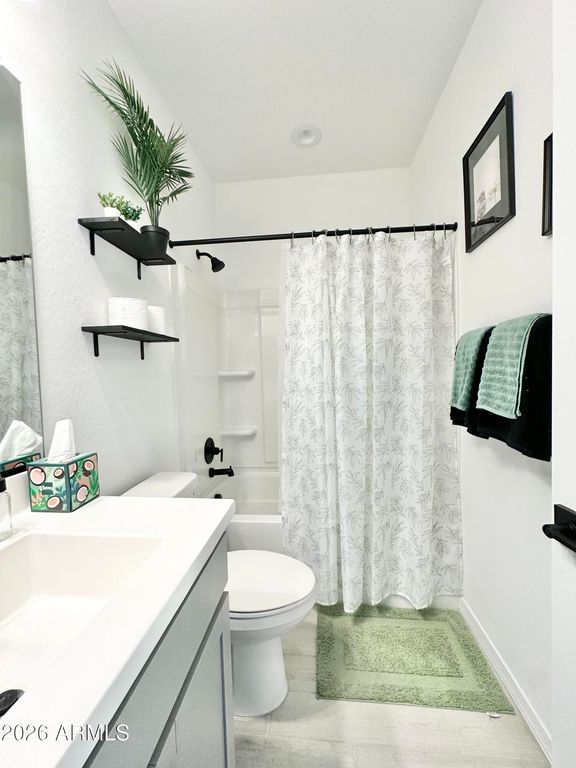 Image 28 of property listing at 16783 W CANTERBURY Drive, Surprise, AZ 85388