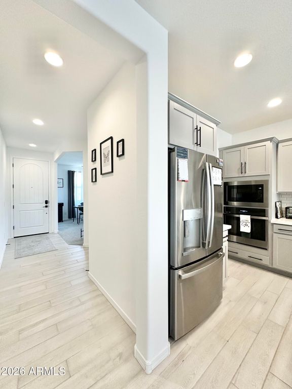 Image 7 of property listing at 16783 W CANTERBURY Drive, Surprise, AZ 85388