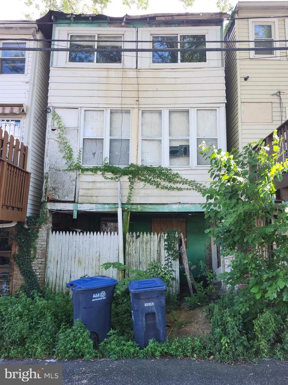 1011 QUEBEC PL NW, Washington, DC 20010