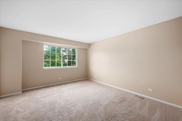 4233 Springlake Drive, Lake In The Hills, IL 60156