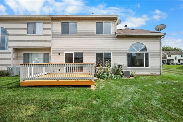 4233 Springlake Drive, Lake In The Hills, IL 60156