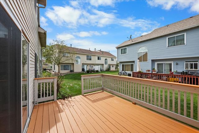 4233 Springlake Drive, Lake In The Hills, IL 60156