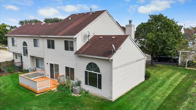 4233 Springlake Drive, Lake In The Hills, IL 60156