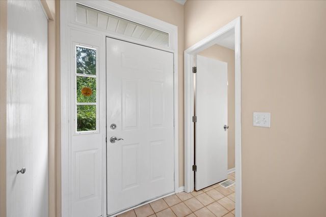 4233 Springlake Drive, Lake In The Hills, IL 60156