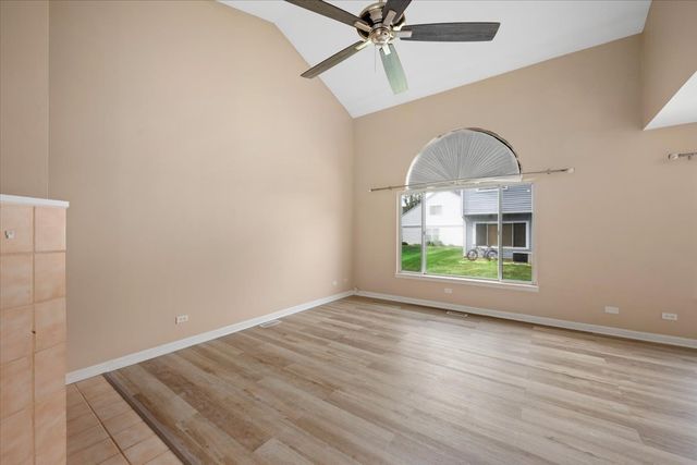 4233 Springlake Drive, Lake In The Hills, IL 60156