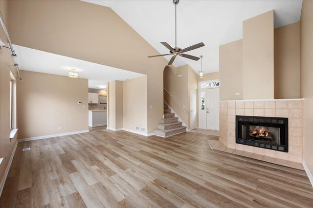 4233 Springlake Drive, Lake In The Hills, IL 60156