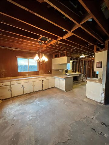 8818 Mobud Drive, Houston, TX 77036