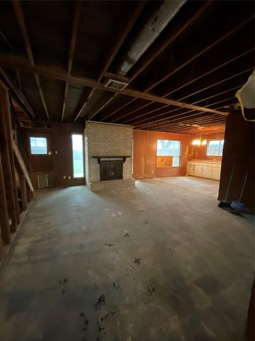 8818 Mobud Drive, Houston, TX 77036