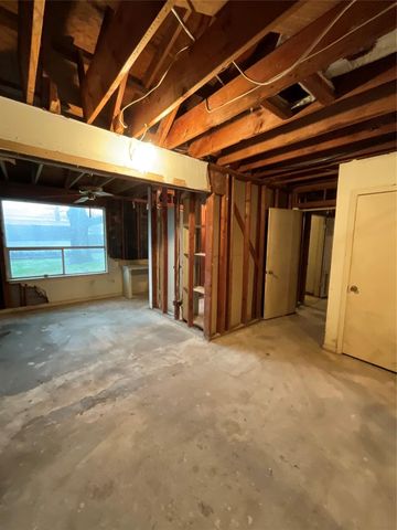 8818 Mobud Drive, Houston, TX 77036