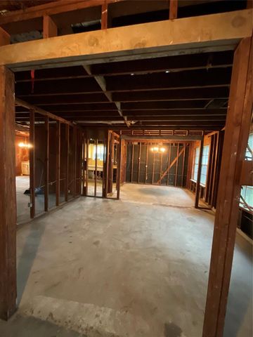 8818 Mobud Drive, Houston, TX 77036