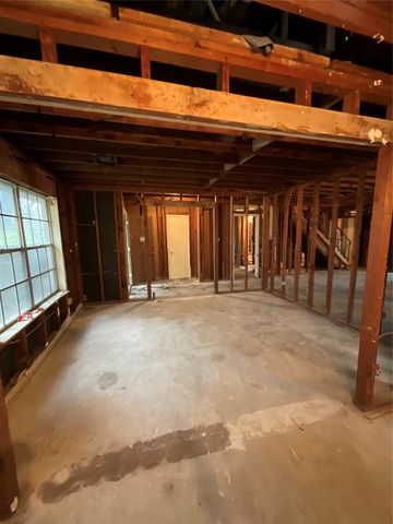 8818 Mobud Drive, Houston, TX 77036