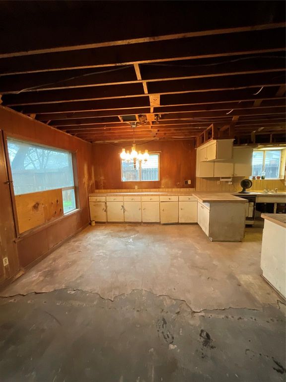 Image 12 of property listing at 8818 Mobud Drive, Houston, TX 77036