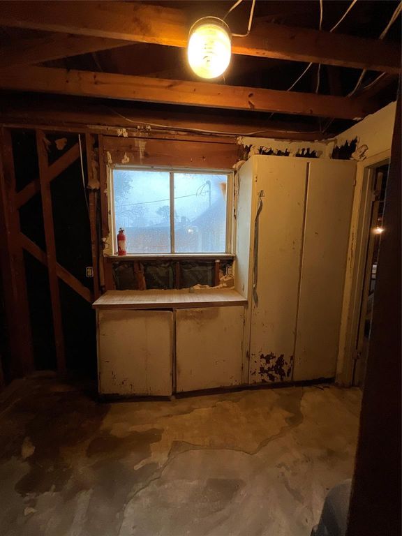 Image 18 of property listing at 8818 Mobud Drive, Houston, TX 77036