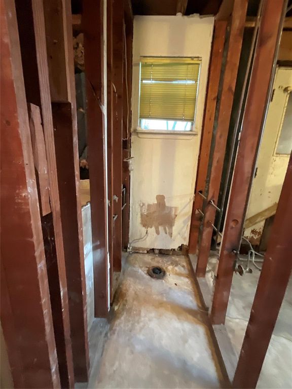 Image 24 of property listing at 8818 Mobud Drive, Houston, TX 77036