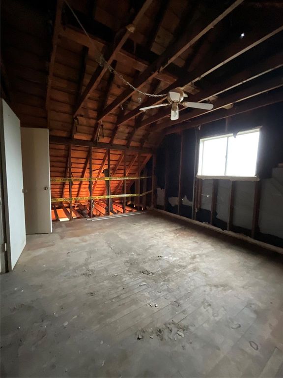 Image 31 of property listing at 8818 Mobud Drive, Houston, TX 77036