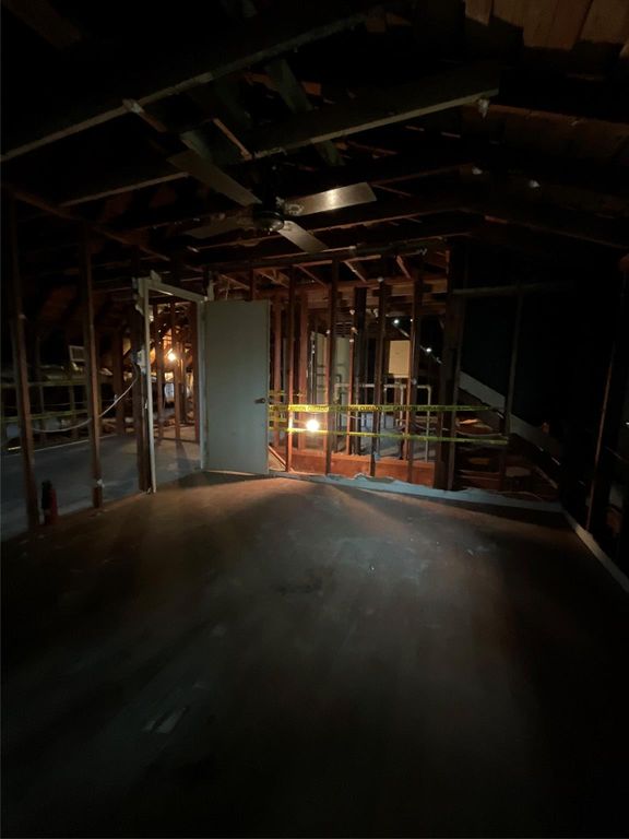 Image 34 of property listing at 8818 Mobud Drive, Houston, TX 77036