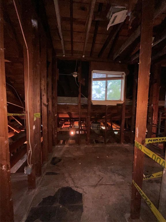 Image 35 of property listing at 8818 Mobud Drive, Houston, TX 77036