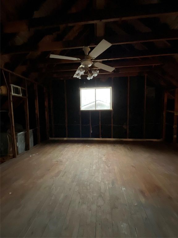 Image 38 of property listing at 8818 Mobud Drive, Houston, TX 77036