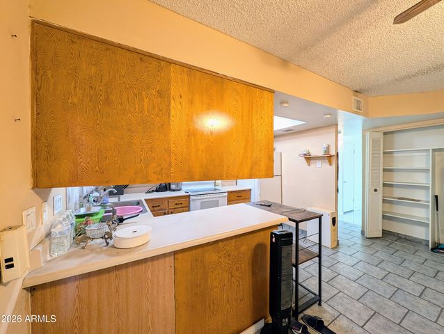 6645 N 44TH Avenue, Glendale, AZ 85301