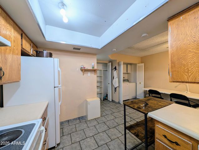 6645 N 44TH Avenue, Glendale, AZ 85301