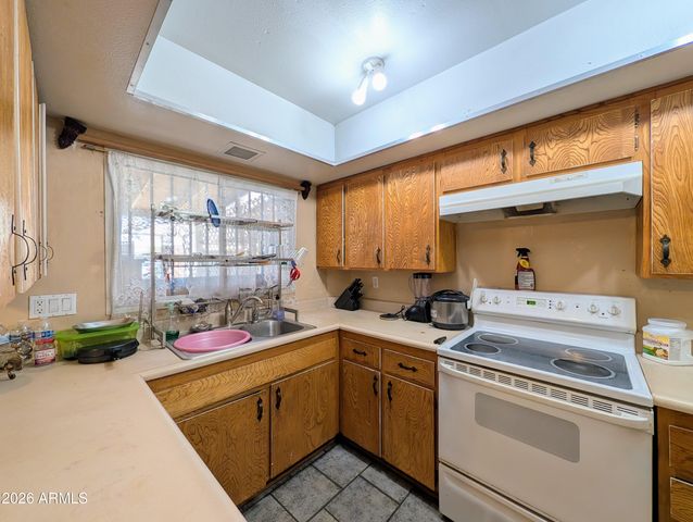 6645 N 44TH Avenue, Glendale, AZ 85301