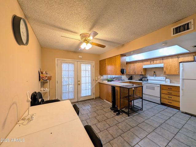 6645 N 44TH Avenue, Glendale, AZ 85301