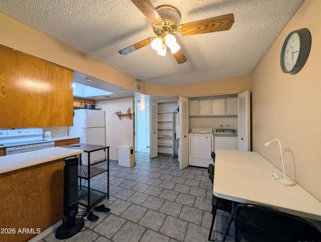 6645 N 44TH Avenue, Glendale, AZ 85301