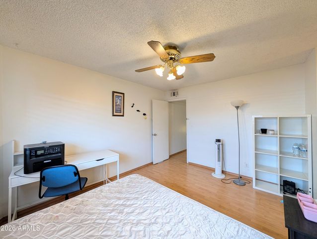 6645 N 44TH Avenue, Glendale, AZ 85301