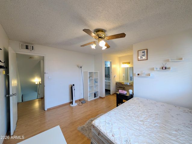 6645 N 44TH Avenue, Glendale, AZ 85301