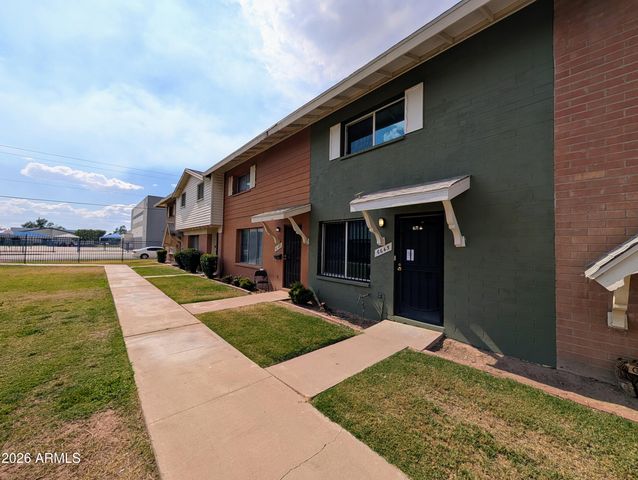 6645 N 44TH Avenue, Glendale, AZ 85301