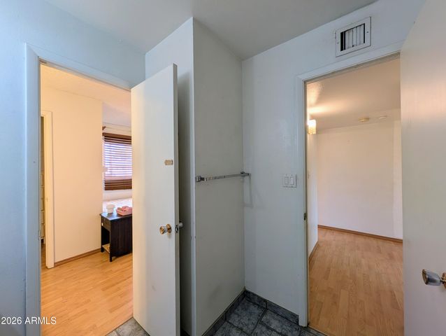 6645 N 44TH Avenue, Glendale, AZ 85301