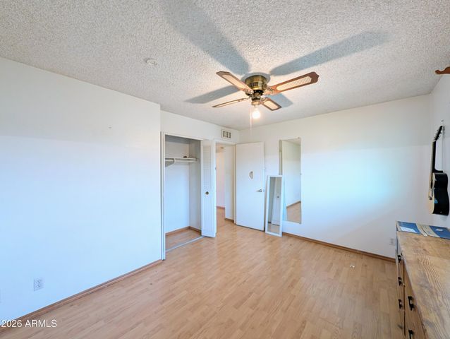 6645 N 44TH Avenue, Glendale, AZ 85301