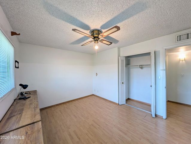 6645 N 44TH Avenue, Glendale, AZ 85301