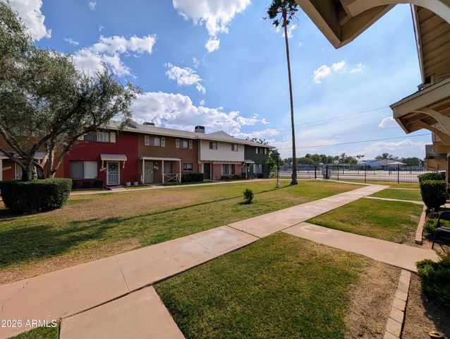 6645 N 44TH Avenue, Glendale, AZ 85301