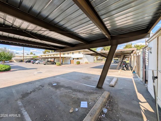 6645 N 44TH Avenue, Glendale, AZ 85301