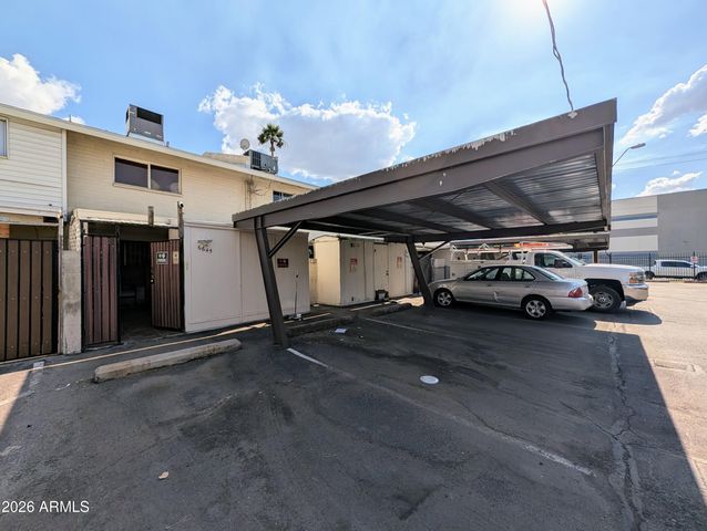 6645 N 44TH Avenue, Glendale, AZ 85301