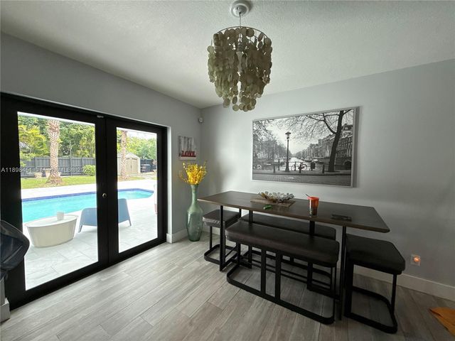 17301 SW 88th Ct, Palmetto Bay, FL 33157
