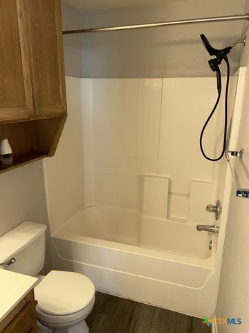 105 W Truman Avenue, Copperas Cove, TX 76522
