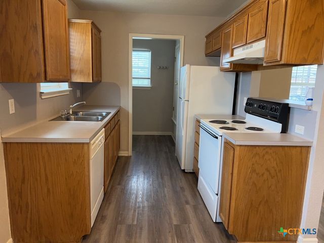 105 W Truman Avenue, Copperas Cove, TX 76522