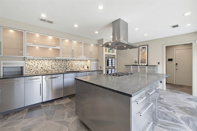 8903 Maple Glen Drive, Dallas, TX 75231