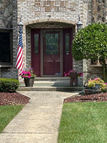 8990 W 175th Street, Tinley Park, IL 60487