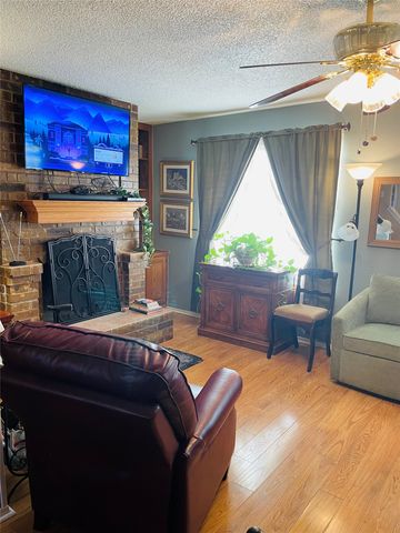 518 Pecan Acres Court, Arlington, TX 76013