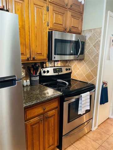 518 Pecan Acres Court, Arlington, TX 76013