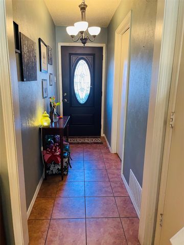 518 Pecan Acres Court, Arlington, TX 76013