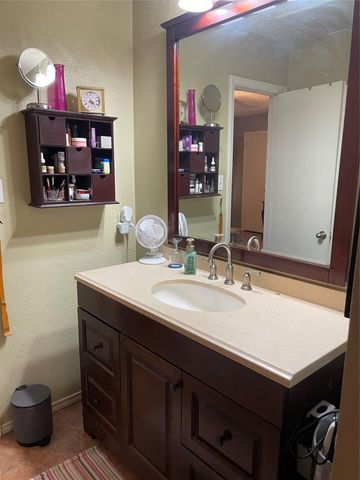 518 Pecan Acres Court, Arlington, TX 76013