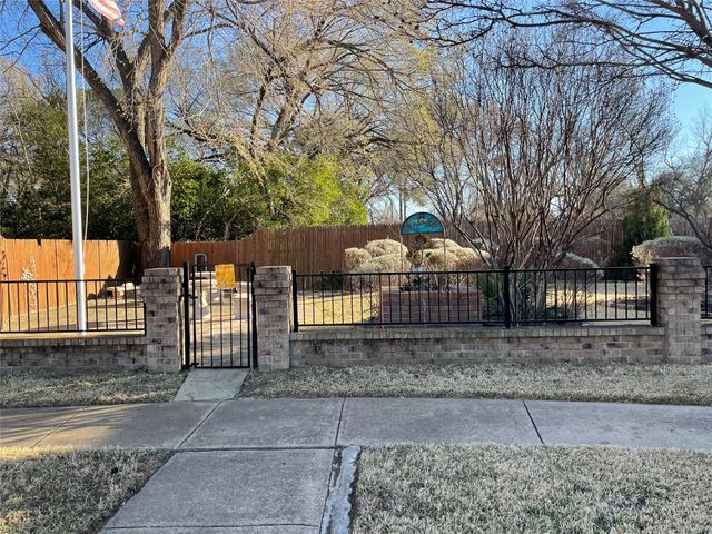 518 Pecan Acres Court, Arlington, TX 76013