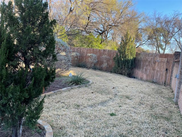 518 Pecan Acres Court, Arlington, TX 76013