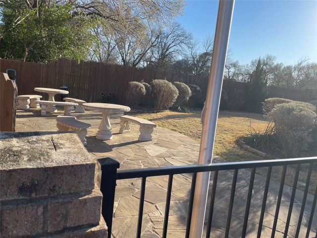 518 Pecan Acres Court, Arlington, TX 76013