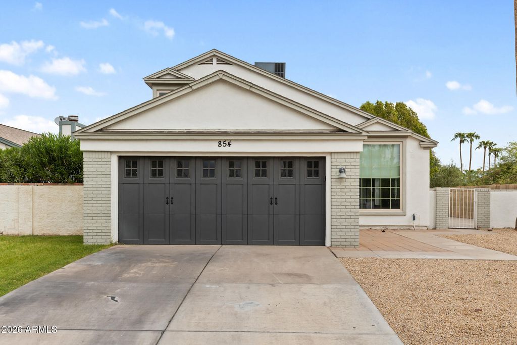 854 E MANOR Drive, Chandler, AZ 85225 — exterior