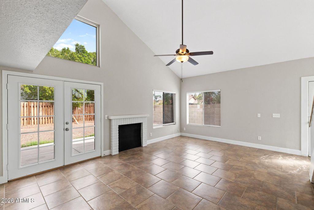 854 E MANOR Drive, Chandler, AZ 85225 — photo 3